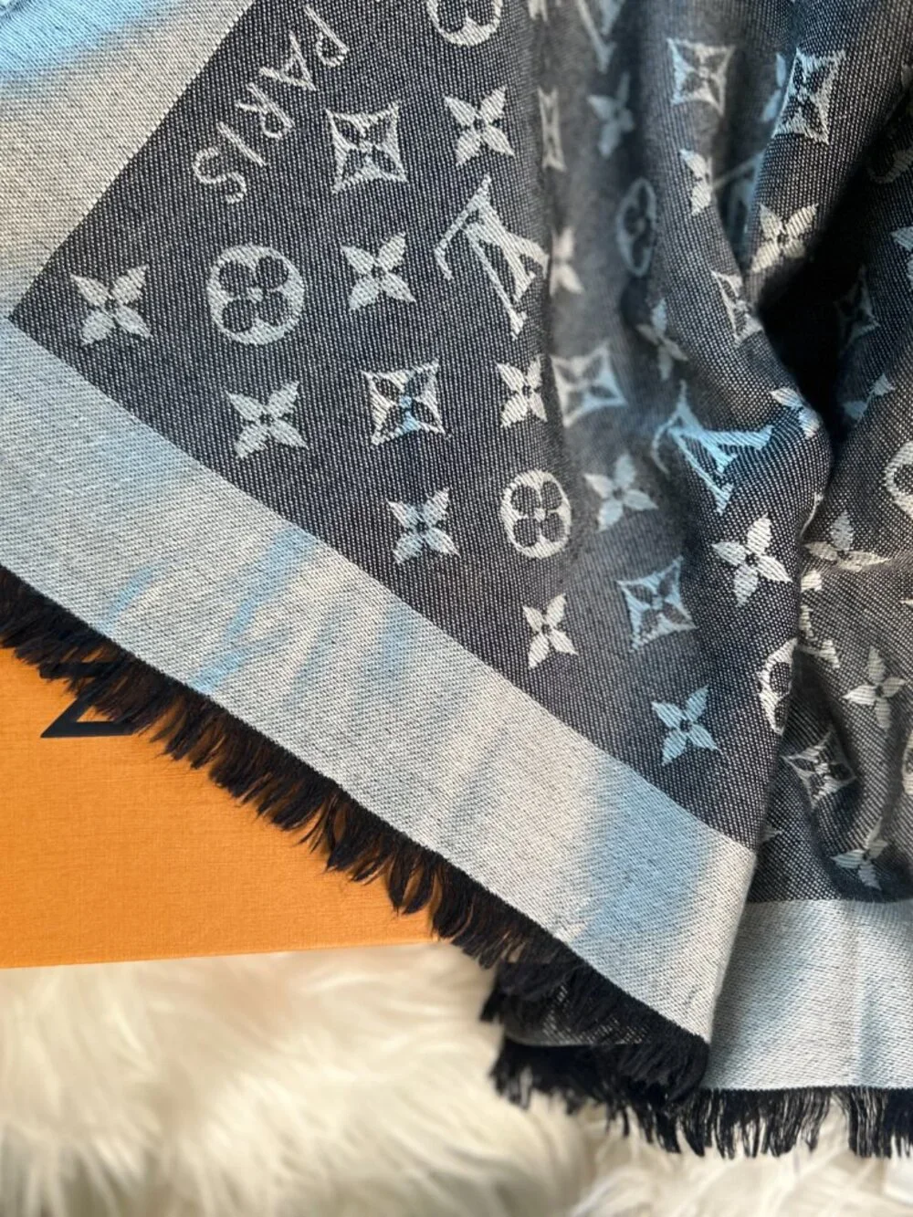 Louis Vuitton  Monogram Wrap Shawl Scarf  Cashmere & Silk Blend